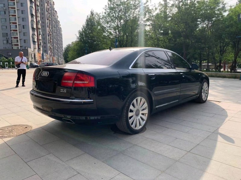 沈阳10年奥迪A8L5