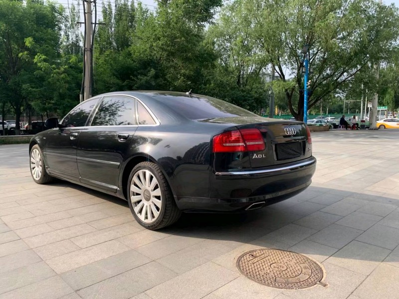 沈阳10年奥迪A8L9