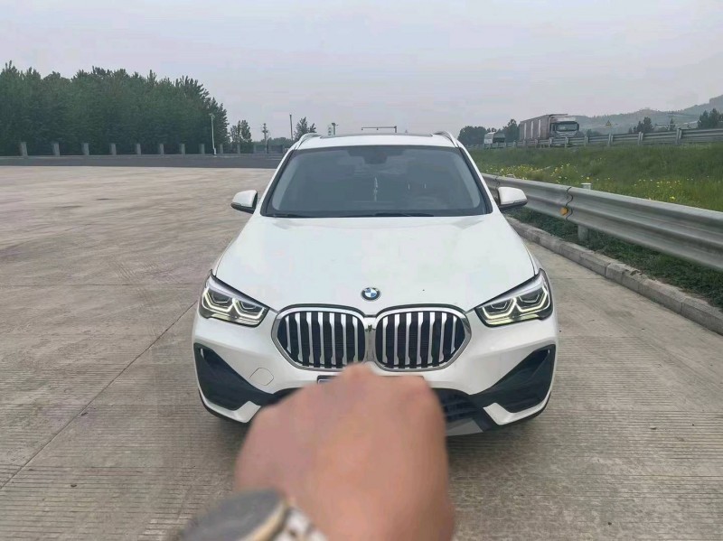 济南19年宝马X11