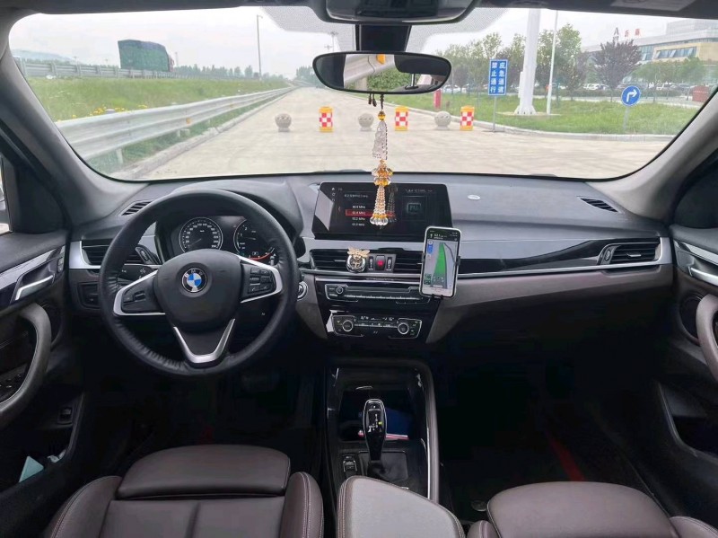 济南19年宝马X16