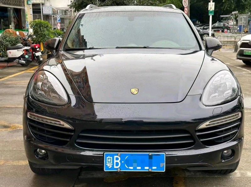 深圳14年保时捷卡宴1