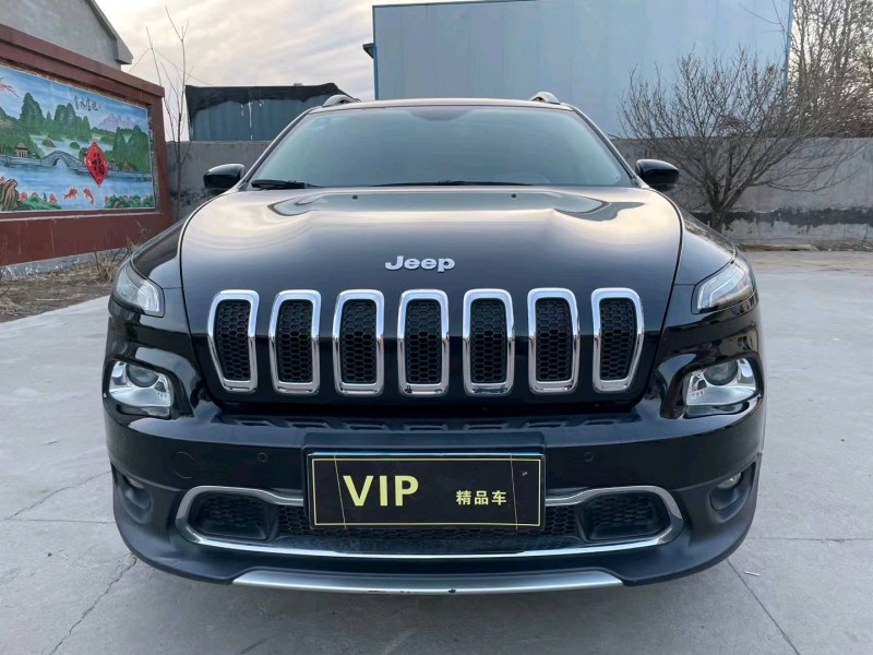 济南17年Jeep自由光1