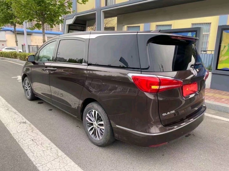 东营19年别克GL83