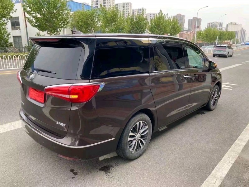 东营19年别克GL86