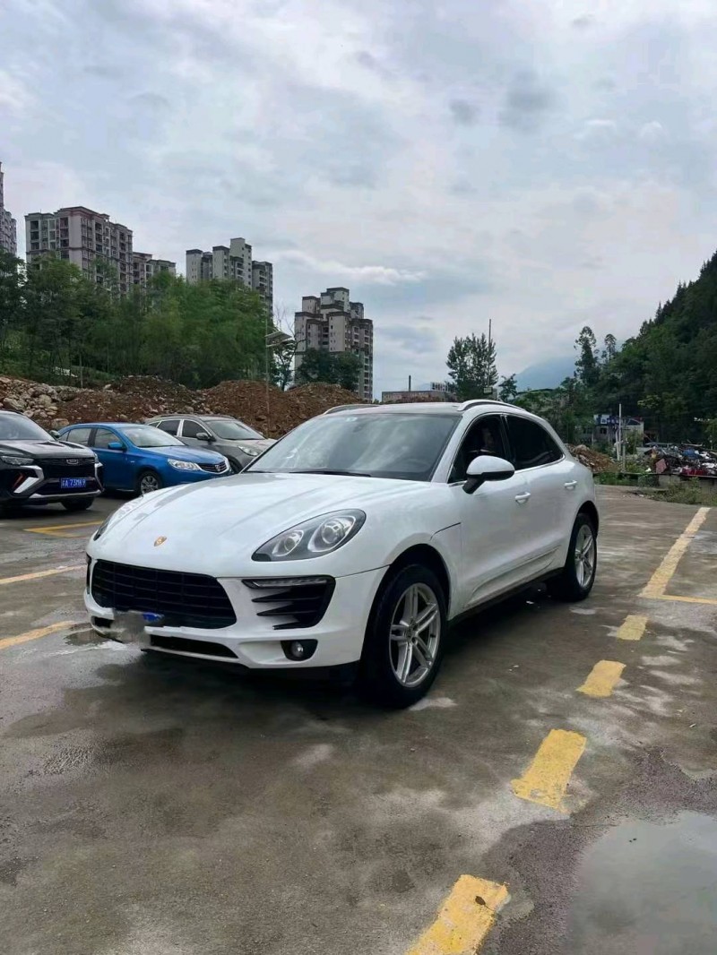 重庆15年保时捷Macan2