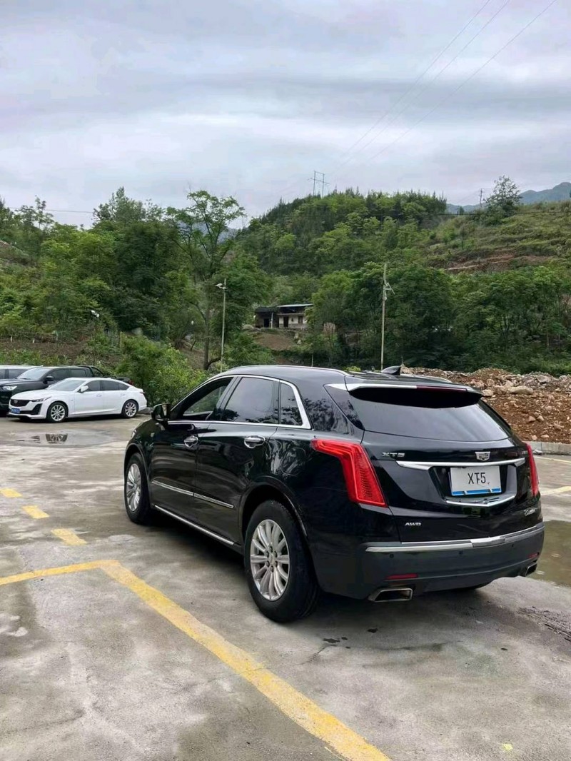 重庆16年凯迪拉克XT54