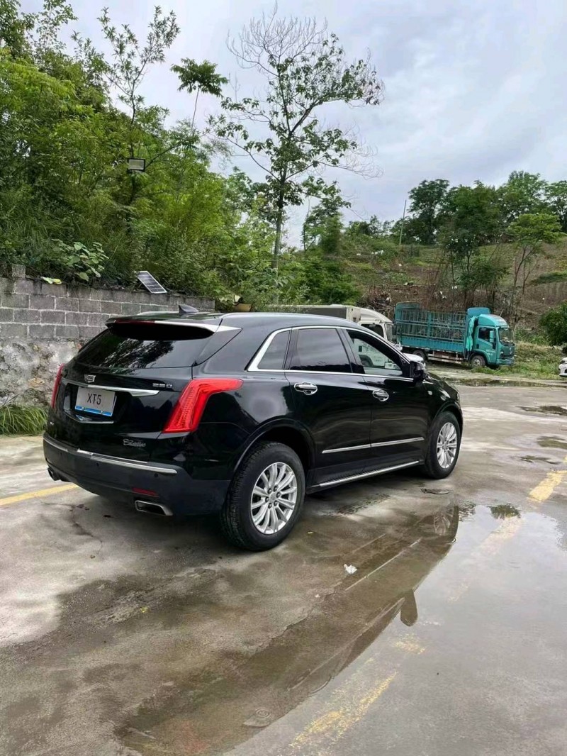 重庆16年凯迪拉克XT56