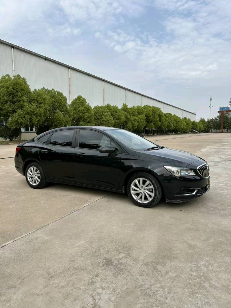 宿迁17年别克威朗2