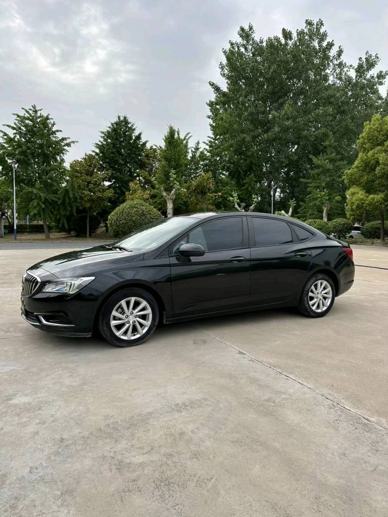 宿迁17年别克威朗3