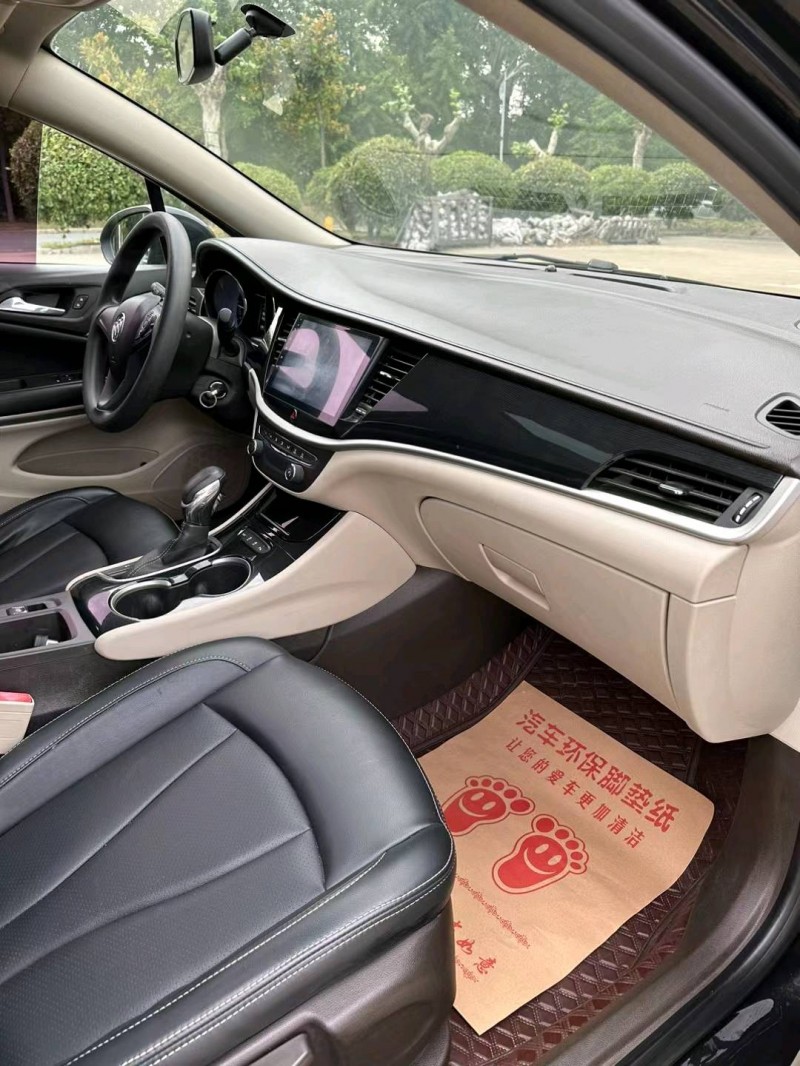 宿迁17年别克威朗5