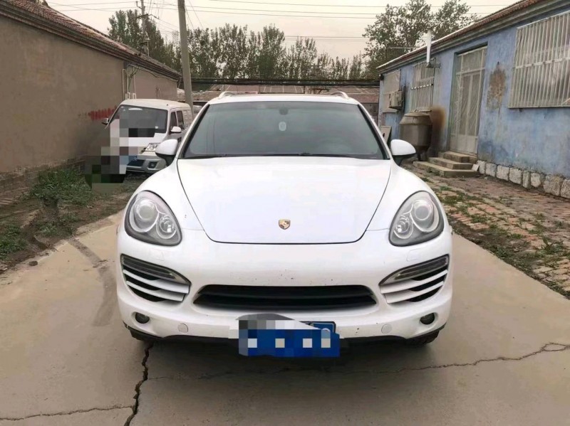 枣庄13年保时捷卡宴1