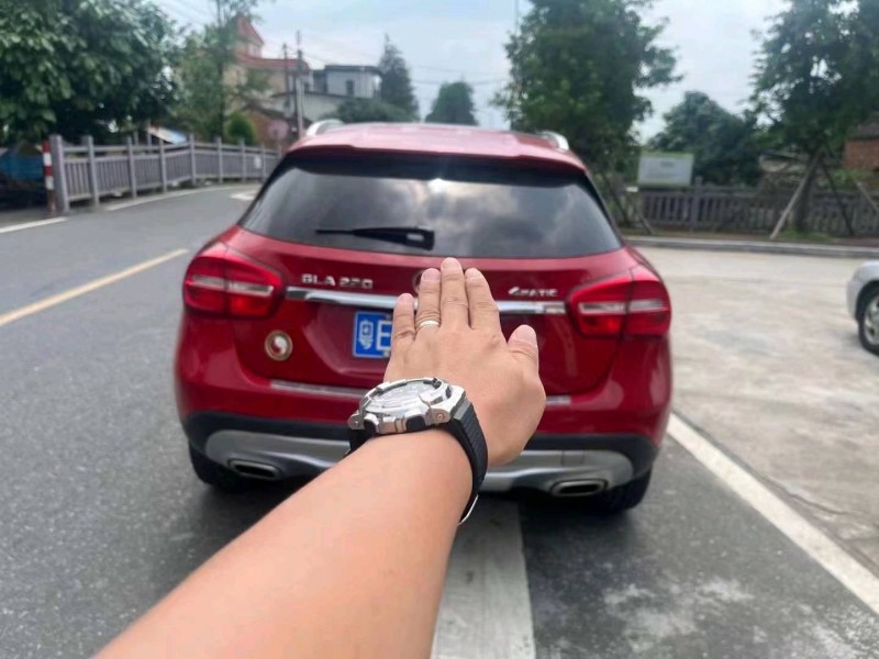 珠海16年奔驰GLA2