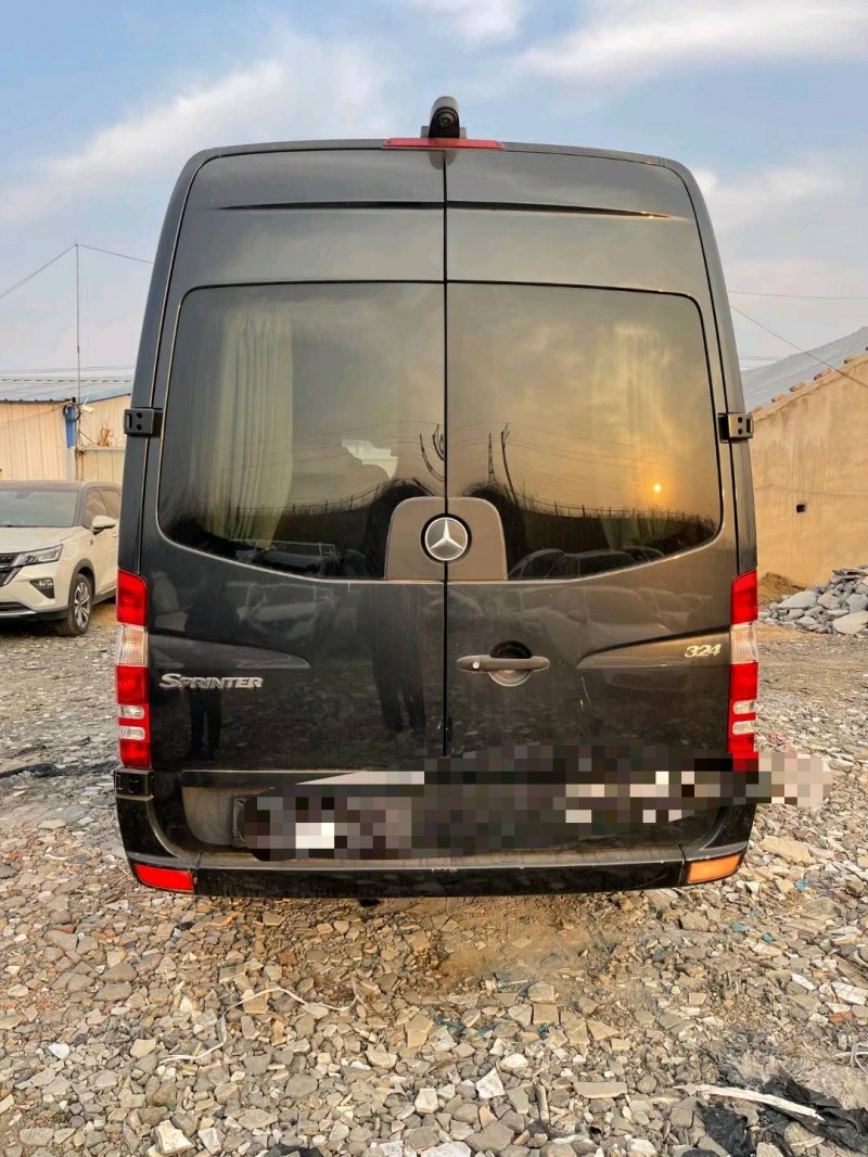 临沂12年奔驰斯宾特9