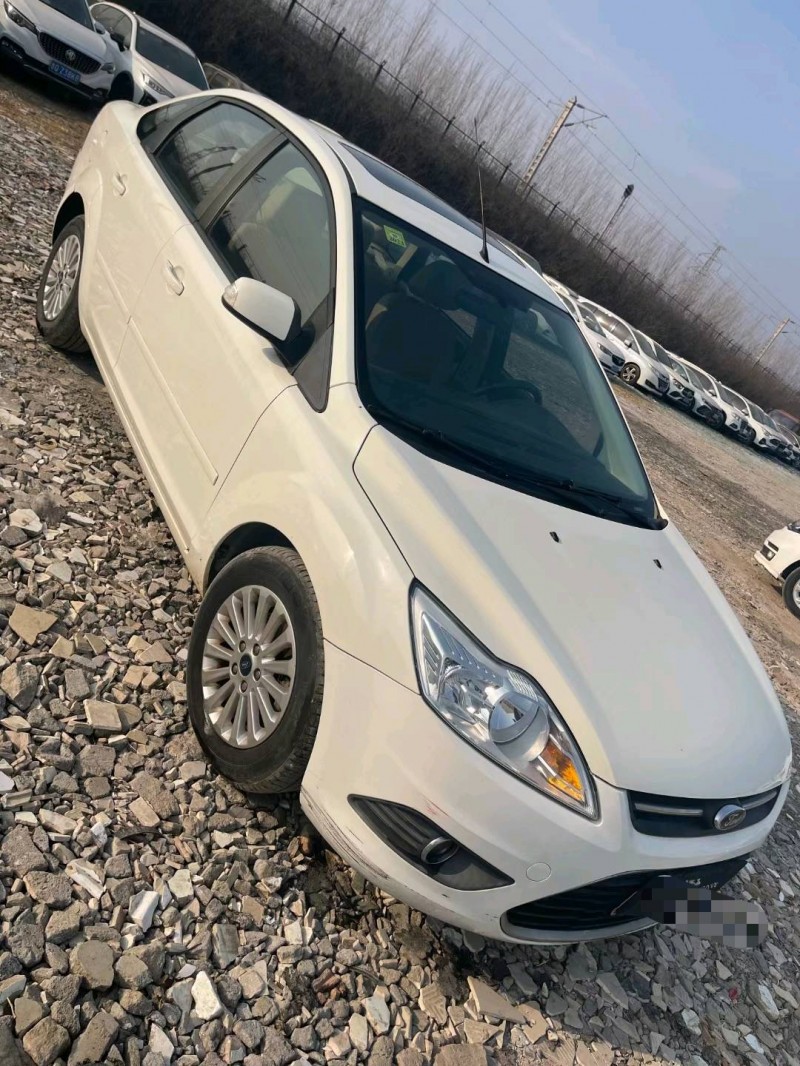 临沂18年福特福克斯2