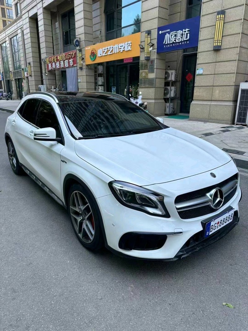 济南18年奔驰AMG2