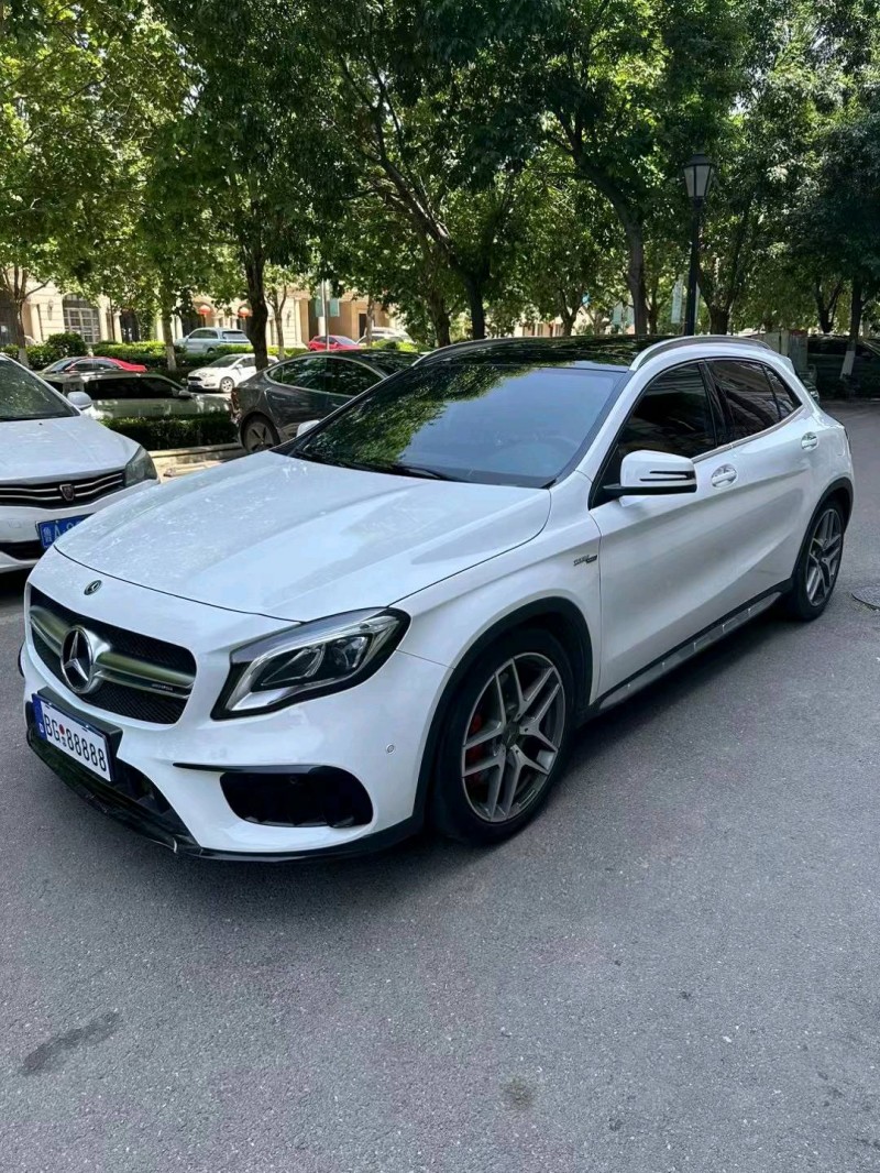 济南18年奔驰AMG3