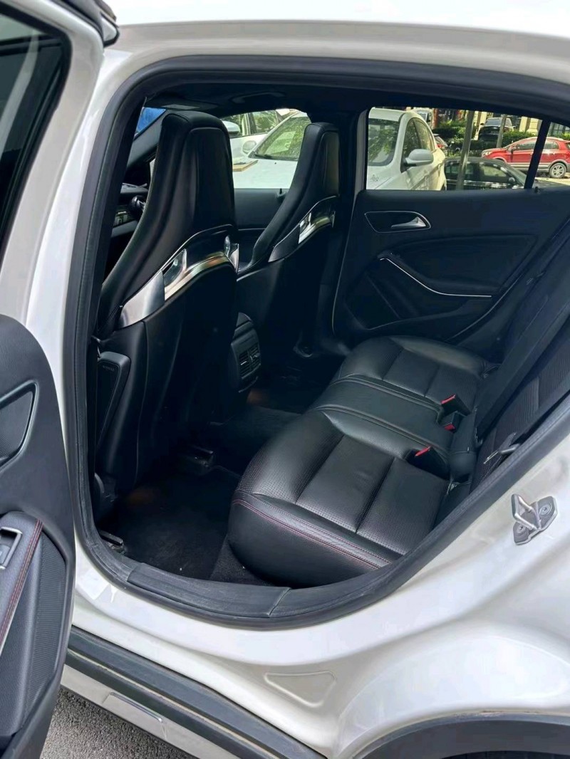 济南18年奔驰AMG5