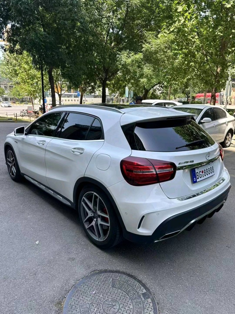 济南18年奔驰AMG8