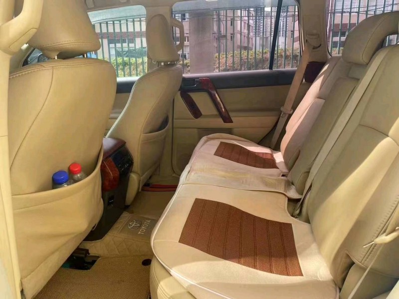 宜昌14年丰田普拉多4