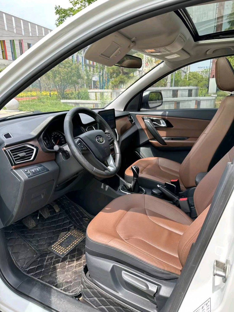 淮南16年一汽森雅R77