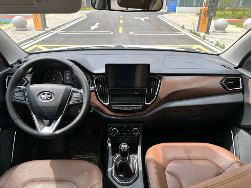 淮南16年一汽森雅R79