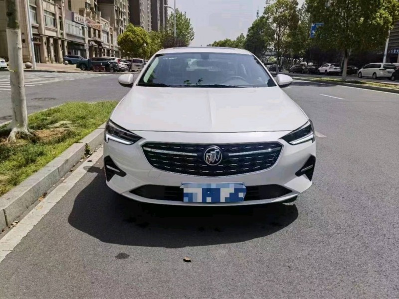 淮南23年别克君威1