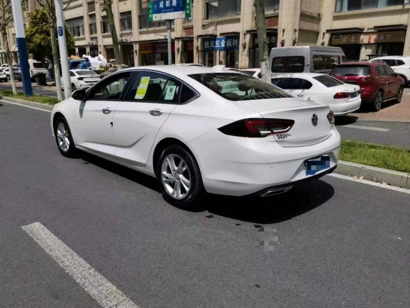 淮南23年别克君威7