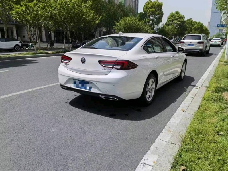 淮南23年别克君威9