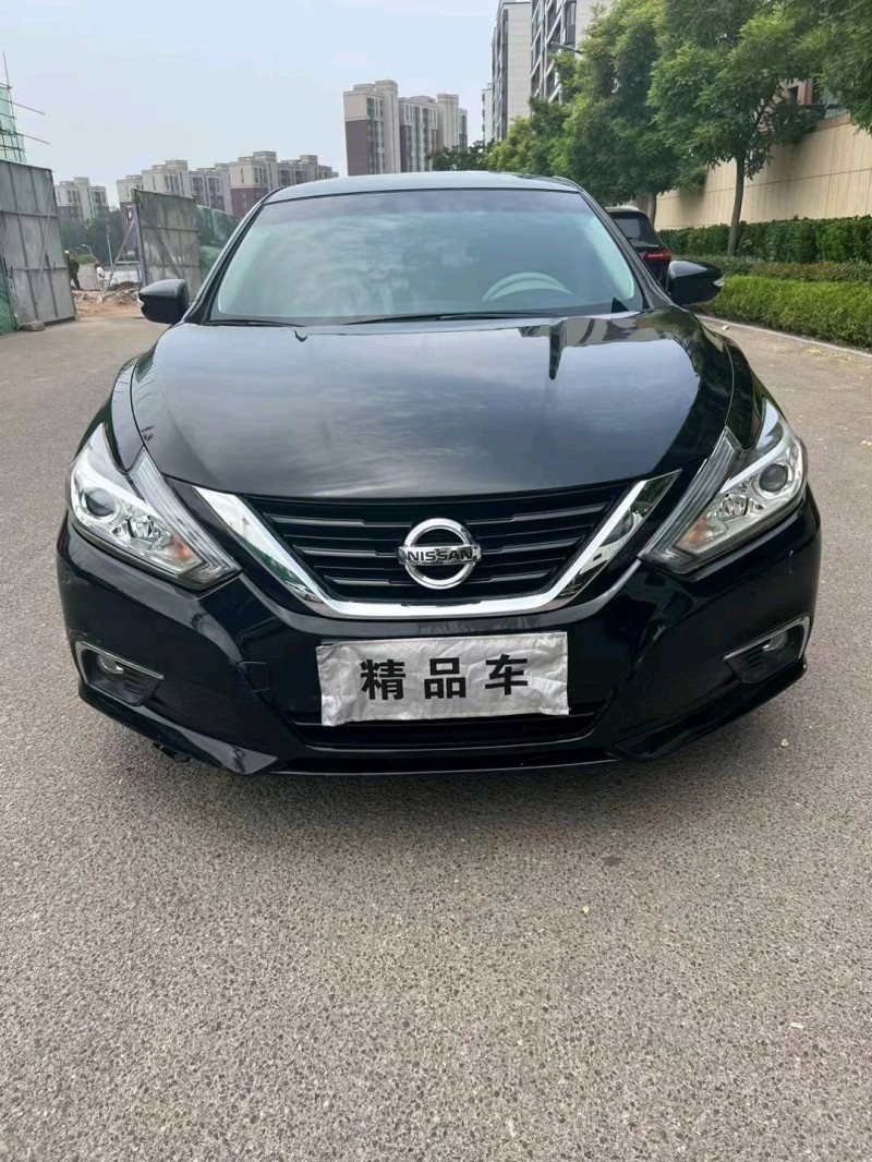 枣庄17年日产天籁1