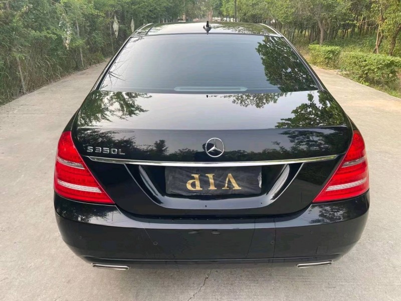 东营13年奔驰S9
