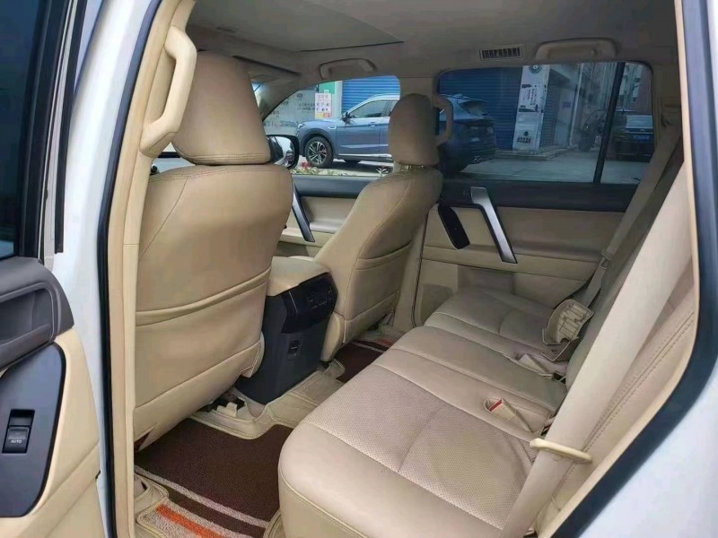 宜昌15年丰田普拉多7