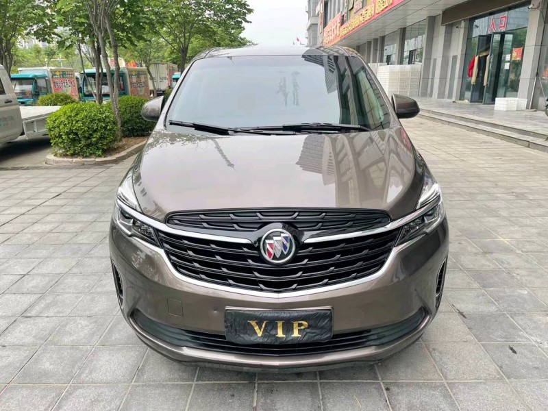 济宁22年别克GL81