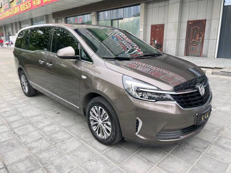 济宁22年别克GL83