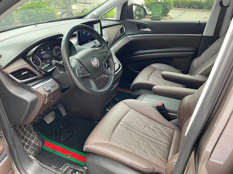 济宁22年别克GL86