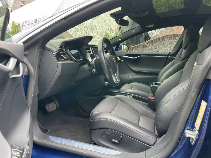 广州17年特斯拉MODEL S5