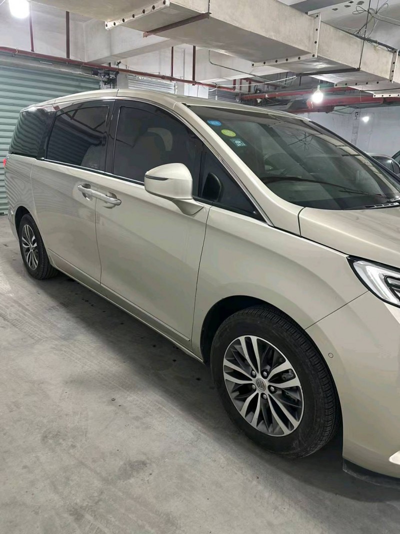 苏州17年别克GL83