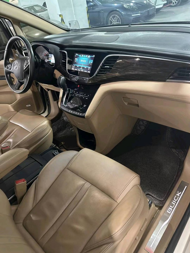 苏州17年别克GL85