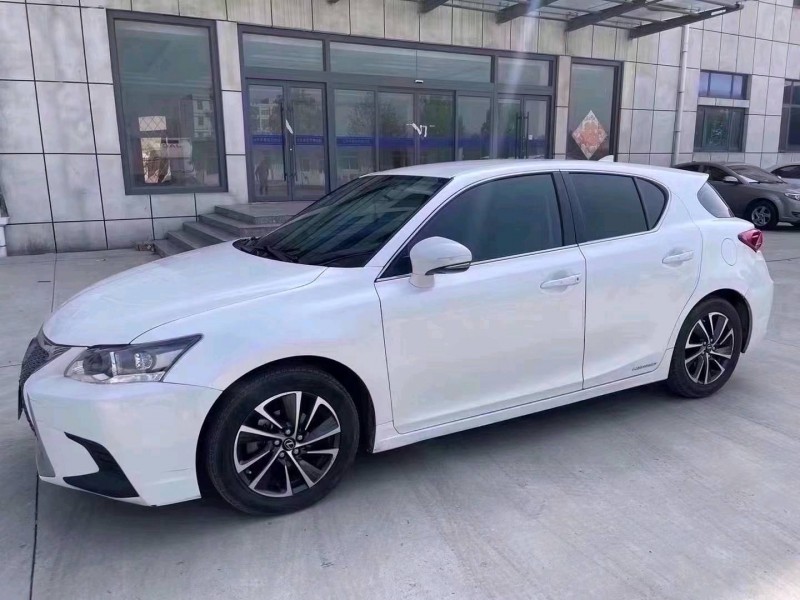 济南18年雷克萨斯CT2