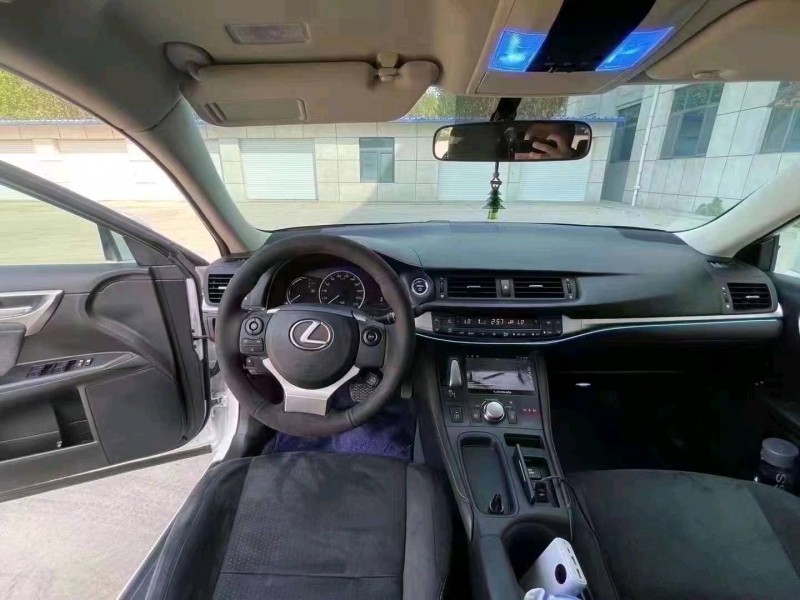 济南18年雷克萨斯CT4