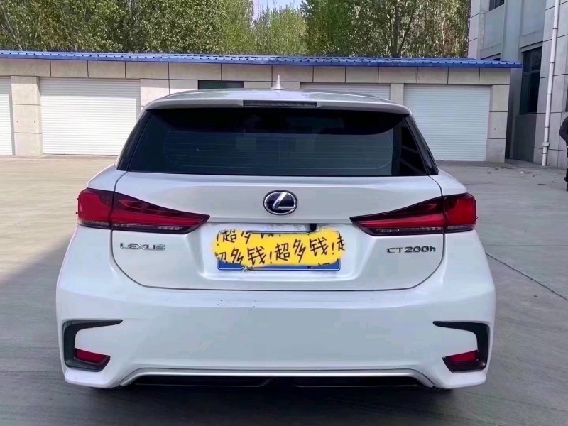 济南18年雷克萨斯CT9