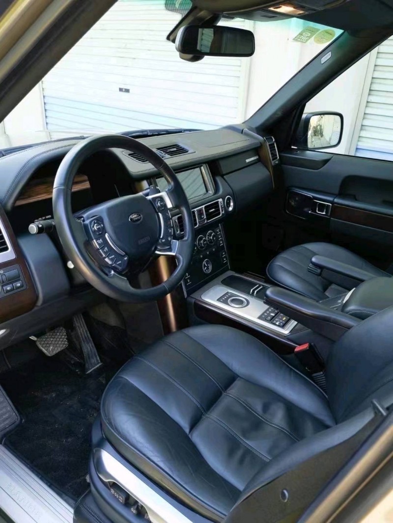 济南13年路虎揽胜行政8