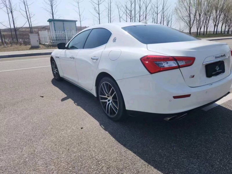 济南15年玛莎拉蒂Ghibli4