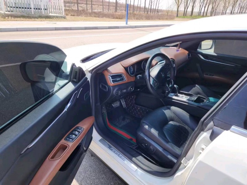 济南15年玛莎拉蒂Ghibli6