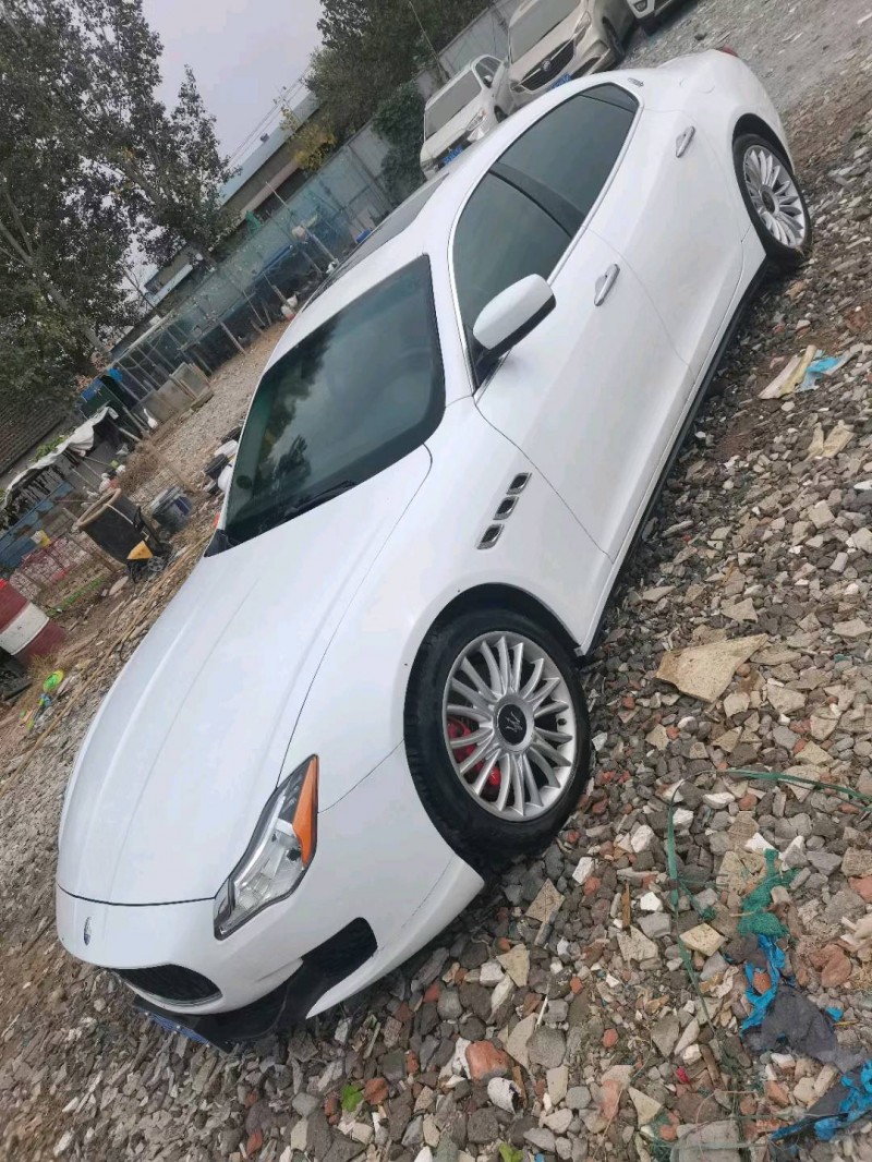 济南17年玛莎拉蒂总裁3