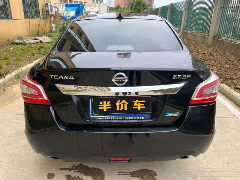 宜昌15年日产天籁2