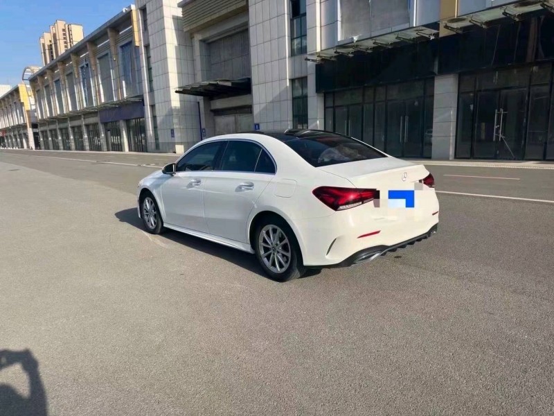 东营19年奔驰A7