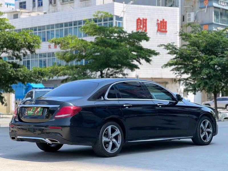 东莞17年奔驰E8