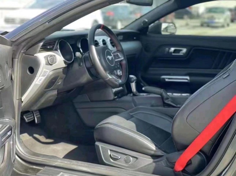 深圳16年福特野马8