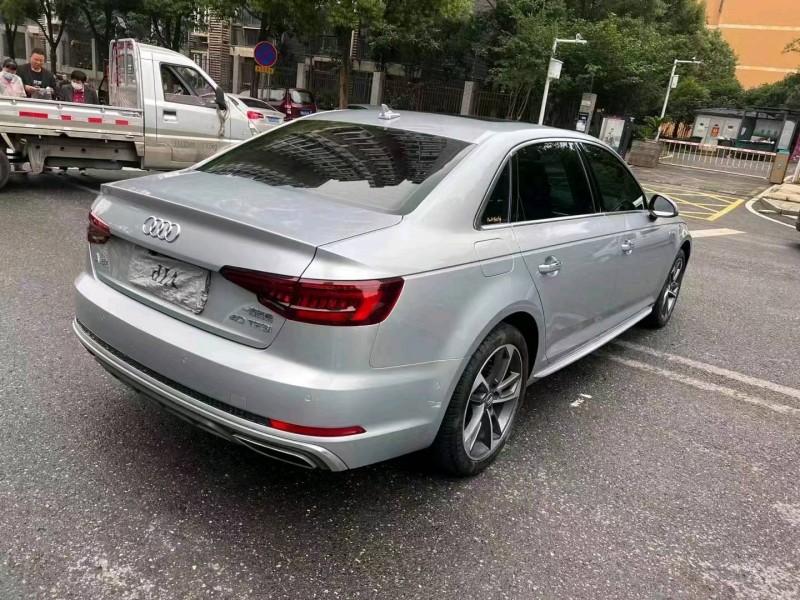 宜昌19年奥迪A4L4