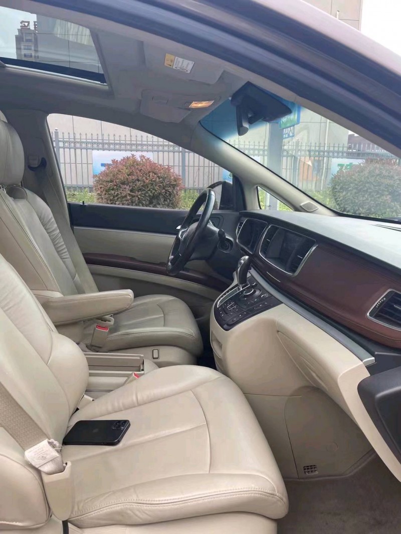 徐州17年别克GL84